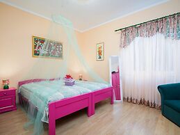 Alluring Apartment in Medulin near Beach