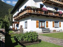 Apartment With a Shared Sauna in Bichlbach