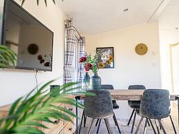 Nice Chalet With Dishwasher, Near Efteling