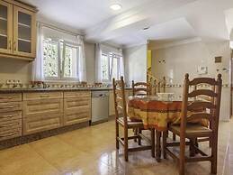 Charming Holiday Home in Calpe With Barbeque