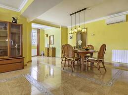 Charming Holiday Home in Calpe With Barbeque