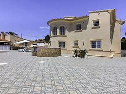 Charming Holiday Home in Calpe With Barbeque