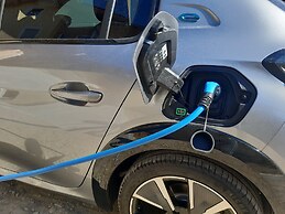 Sunny, Modern Furnished Apartment Your Favourite Place to Relax