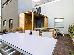 Elegant Holiday Home in Nieuwpoort near Beach