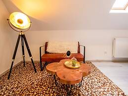 Elegant Holiday Home in Nieuwpoort near Beach