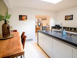 Elegant Holiday Home in Nieuwpoort near Beach