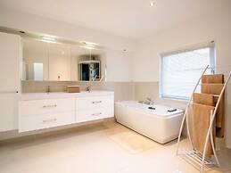 Elegant Holiday Home in Nieuwpoort near Beach