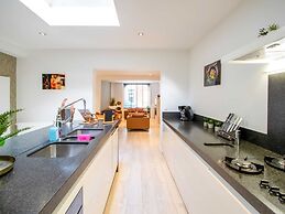 Elegant Holiday Home in Nieuwpoort near Beach