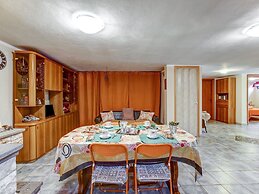 Belvilla by OYO Casa Melis