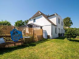 Alluring Holiday Home in Pepelow near Sea Beach & Water Sports