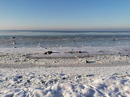 Alluring Holiday Home in Pepelow near Sea Beach & Water Sports