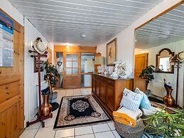 Alluring Holiday Home in Pepelow near Sea Beach & Water Sports