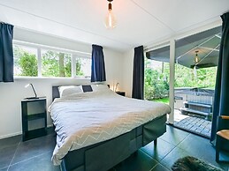House in Reutum With Jacuzzi & Forest View