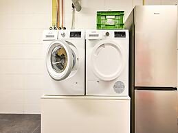 House in Reutum With Jacuzzi & Forest View