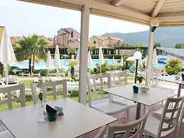 Tastefully Furnished Studio Near the Sea