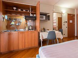 Tastefully Furnished Studio Near the Sea