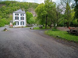 Cozy Apt 2, 16thc Castle