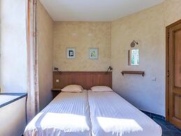 Cozy Apt 2, 16thc Castle