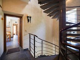 Cozy Apt 2, 16thc Castle