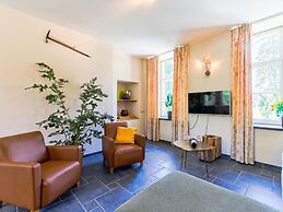 Cozy Apt 2, 16thc Castle