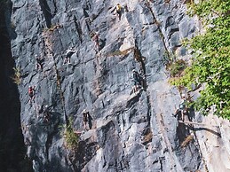 Cozy Apt 2, 16thc Castle