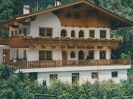 Apartment in Mayrhofen With Balcony