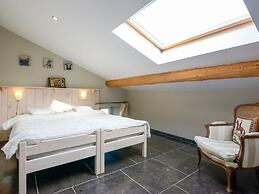 Magnificent Holiday Home in Manhay With Fenced Garden