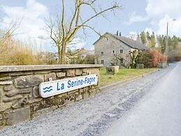 Magnificent Holiday Home in Manhay With Fenced Garden