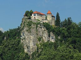 Charming Apartment in Bled Near Lake