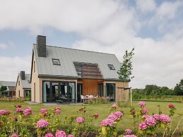 Modern Villa Near the Veerse Meer