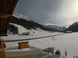 Apartment in Kleinarl With Garden and Grill