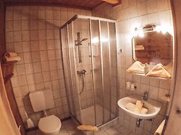 Apartment in Kleinarl With Garden and Grill