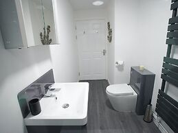 Garden-view Holiday Home in Plymouth With Sauna