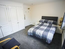 Garden-view Holiday Home in Plymouth With Sauna