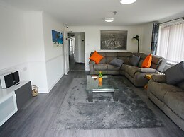 Garden-view Holiday Home in Plymouth With Sauna