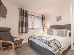 Garden-view Holiday Home in Plymouth With Sauna