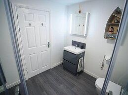 Garden-view Holiday Home in Plymouth With Sauna