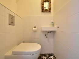 Quaint Holiday Home in Zonnemaire With Roofed Terrace