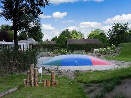Comfortable Chalet With Microwave, Near Efteling
