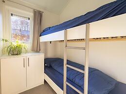 Comfortable Chalet With Microwave, Near Efteling