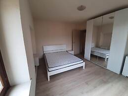 Homey Apartment in Serle near Center