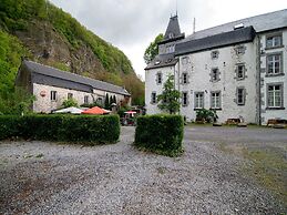 Cozy Studio in a 16th Century Castle