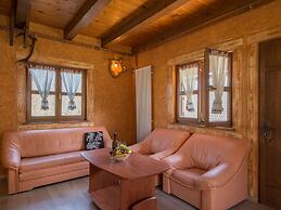 Cozy Holiday Home in Kvarner with Outdoor Hot Tub