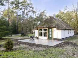 Cozy Bungalow With two Bathrooms, in the Forest