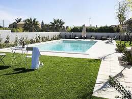 Luxury Villa in Marsala With Pool and Private Garden and Near the Sea