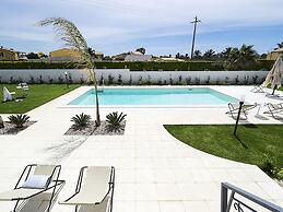 Luxury Villa in Marsala With Pool and Private Garden and Near the Sea
