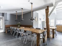 Rustic Farmhouse Retreat in Groet