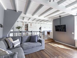 Rustic Farmhouse Retreat in Groet