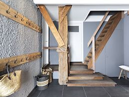 Rustic Farmhouse Retreat in Groet