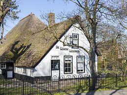 Rustic Farmhouse Retreat in Groet